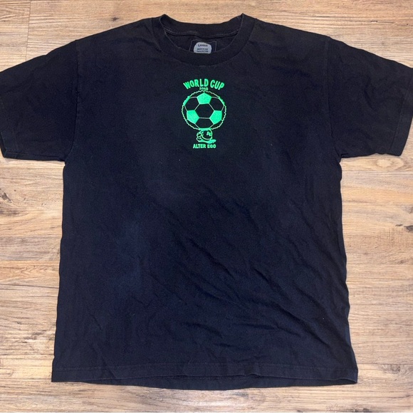 World Cup 2010 Soccer Graphic Tee Alter Ego Black Vintage Style Shirt Size Large - Picture 3 of 13